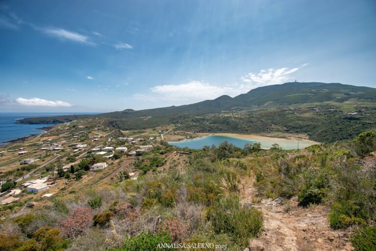 Da Pantelleria a Marte: lo specchio di Venere il lago e lโorigine della vita| ๐๐๐๐๐ ยฎ ๐๐๐๐๐๐๐๐๐๐๐